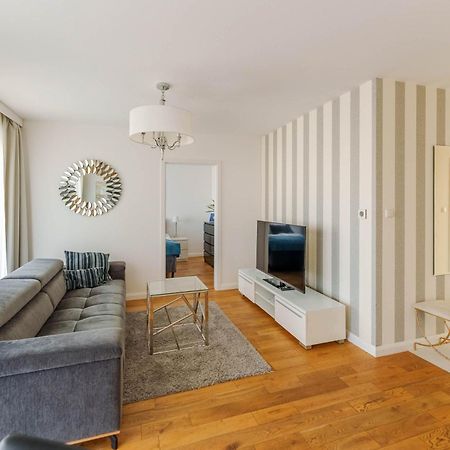 Apart111 Apartament Rodzinny 3 Pokoje - 2 Sypialnie- Sauna, Silownia โควอบเซก ภายนอก รูปภาพ