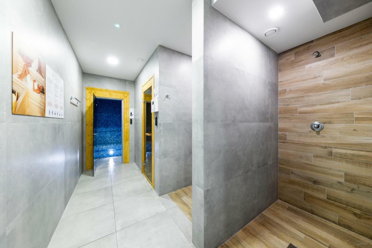 Apart111 Apartament Rodzinny 3 Pokoje - 2 Sypialnie- Sauna, Silownia โควอบเซก ภายนอก รูปภาพ